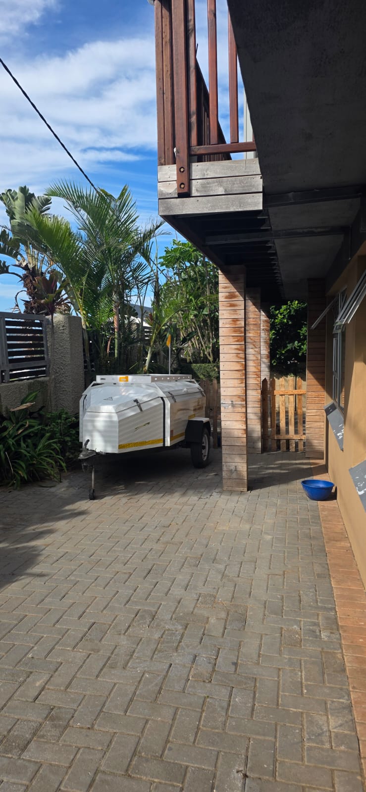 5 Bedroom Property for Sale in Gonubie Eastern Cape
